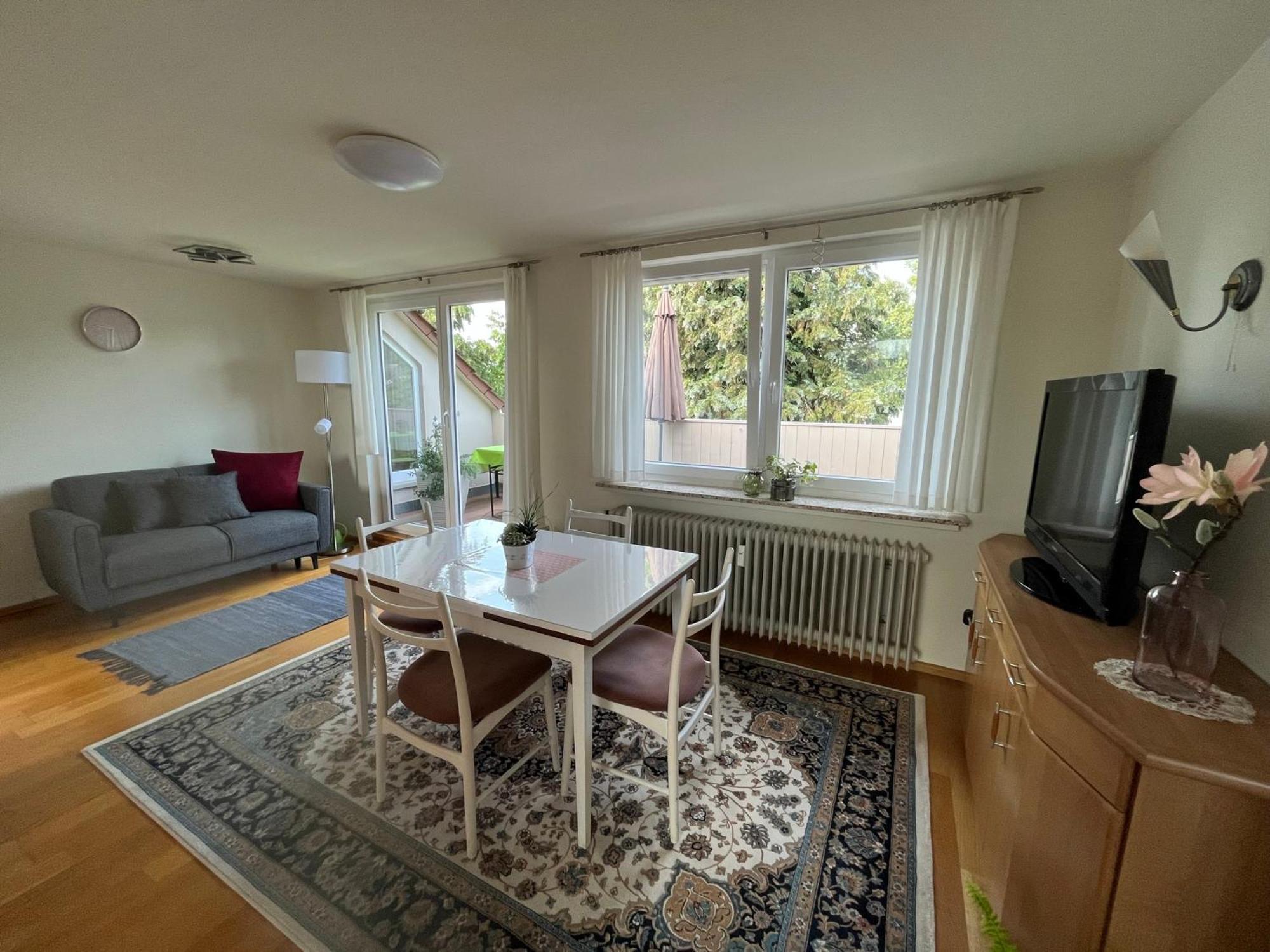 Schoene Wohnung, Bodenseenaehe * Ravensbourg